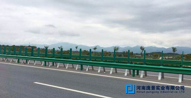 1585121919676321.jpg 公路波形板.jpg