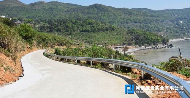 乡村公路波形草莓视频污在线看免费.jpg
