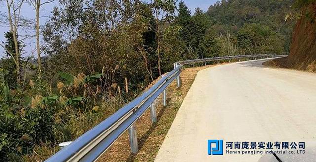 乡村波形草莓视频污在线看免费多少钱.jpg