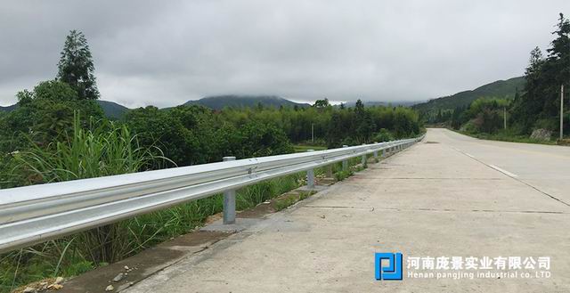 公路波形草莓视频污在线看免费.jpg