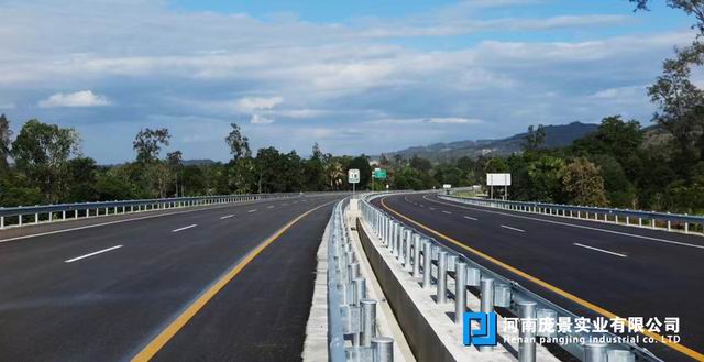 郑州高速公路波形草莓视频污在线看免费厂家哪家好.jpg