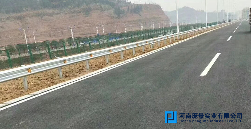 波形梁草莓视频污在线看免费.jpg
