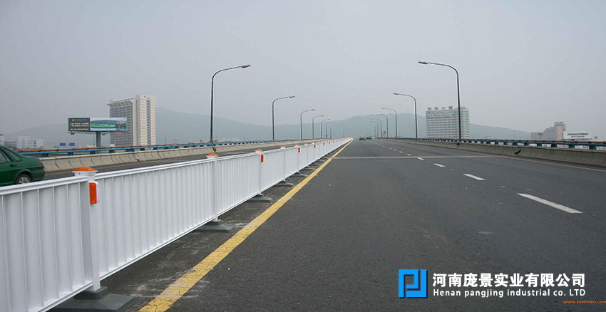 锌钢草莓视频污在线看免费.jpg