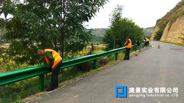 波形草莓视频污在线看免费.jpg
