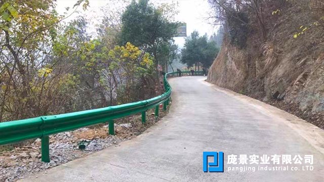草莓视频污在线看免费板.jpg