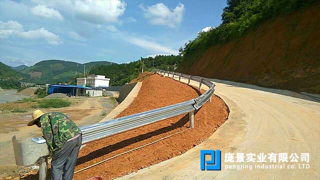 草莓视频污在线看免费.jpg