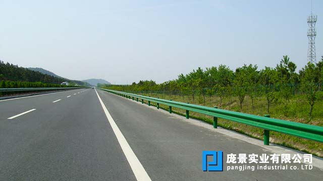 波形梁草莓视频污在线看免费.jpg