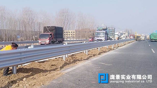 波形草莓视频污在线看免费.jpg