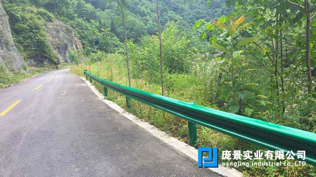 波形草莓视频污在线看免费.jpg