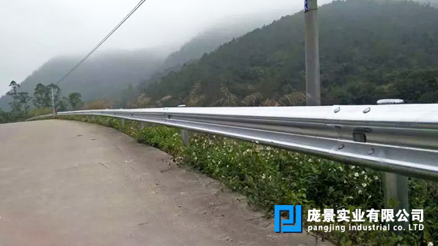双波草莓视频污在线看免费板.jpg