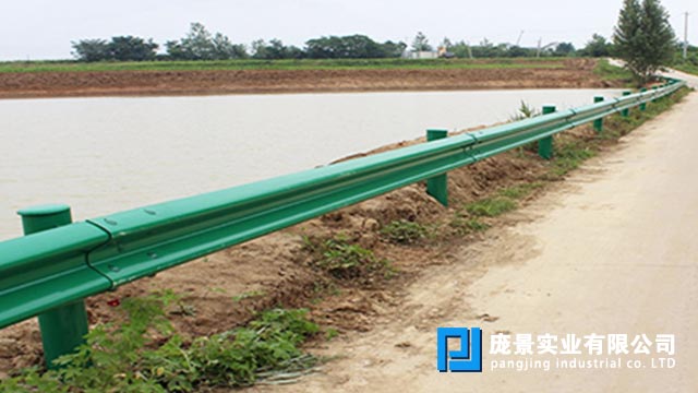 公路波形草莓视频污在线看免费板.jpg