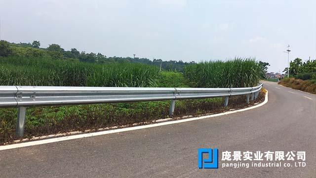 双波草莓视频污在线看免费板.jpg