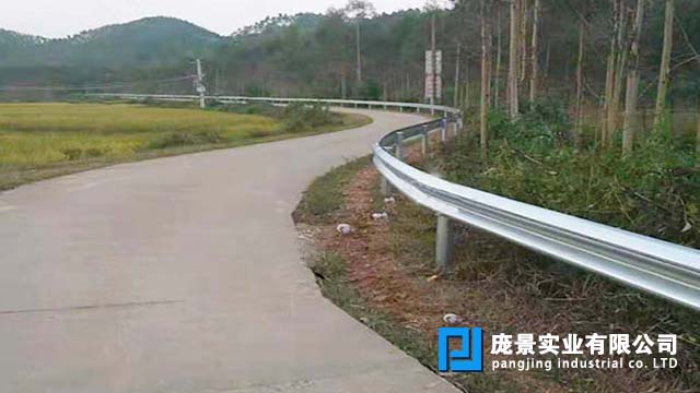 波112形草莓视频污在线看免费.jpg