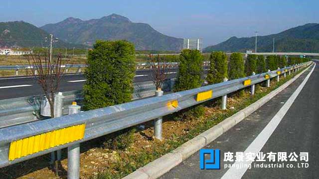 高速草莓视频污在线看免费.jpg