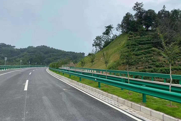 波形草莓视频污在线看免费1.jpg
