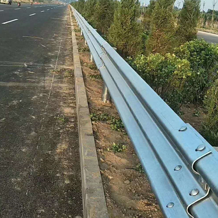 波形草莓视频污在线看免费162.jpg