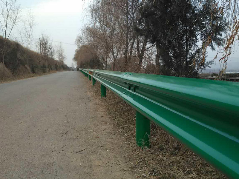 道路波形草莓视频污在线看免费板.jpg