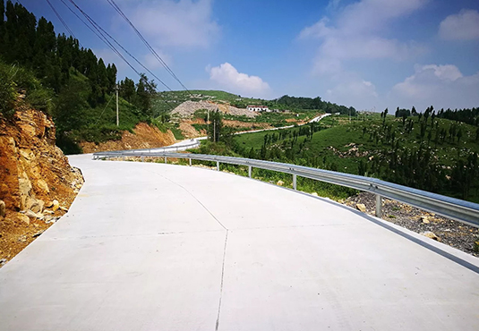 道路波形草莓视频污在线看免费板