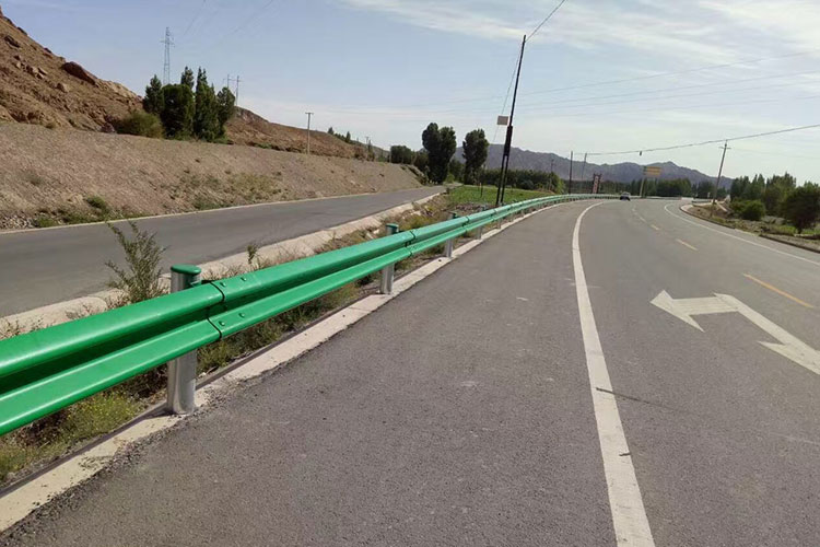 公路波形钢草莓视频污在线看免费